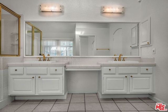 7513 W 83rd Street, Playa Del Rey, CA 90293