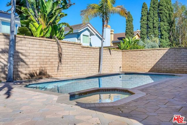 7513 W 83rd Street, Playa Del Rey, CA 90293