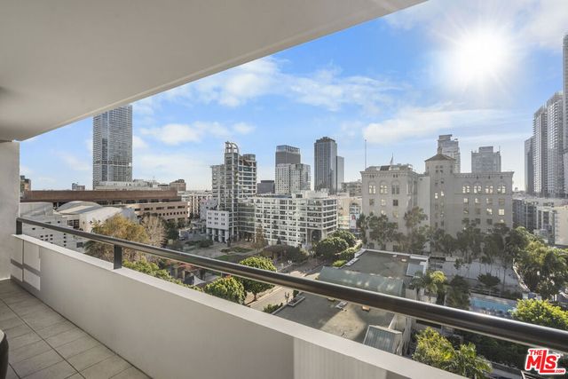 600 W 9th Street 1214, Los Angeles, CA 90015