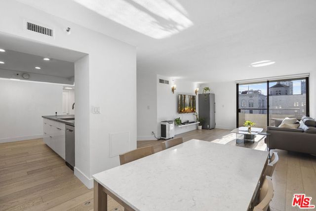 600 W 9th Street 1214, Los Angeles, CA 90015