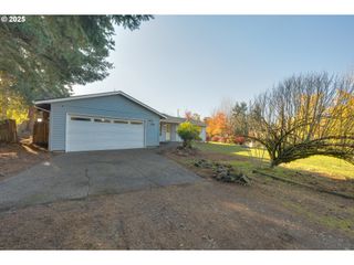 19725 MEYERS Rd, Oregon City, OR 97045