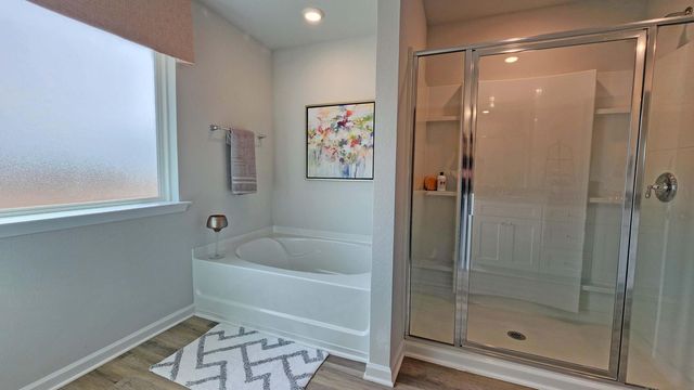 107 Oakwood Dr., Hattiesburg, MS 39402
