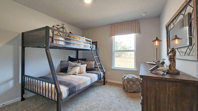 107 Oakwood Dr., Hattiesburg, MS 39402