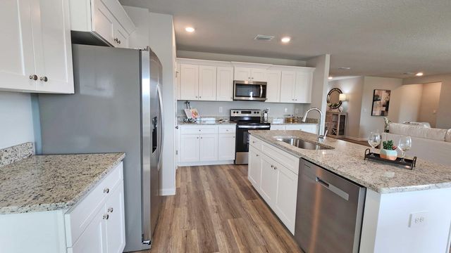 107 Oakwood Dr., Hattiesburg, MS 39402
