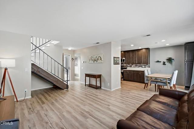 813 E Ponderosa Drive, Azusa, CA 91702