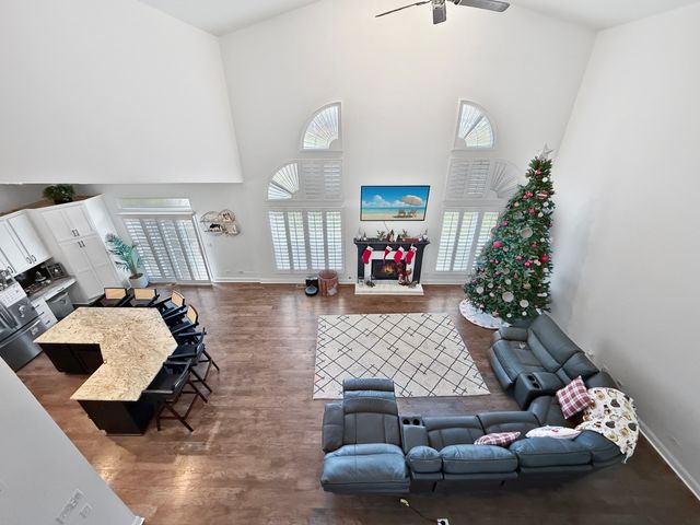 533 Nunda Trail, Crystal Lake, IL 60012