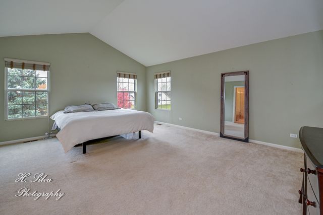 533 Nunda Trail, Crystal Lake, IL 60012