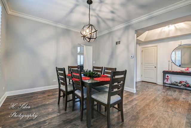 533 Nunda Trail, Crystal Lake, IL 60012