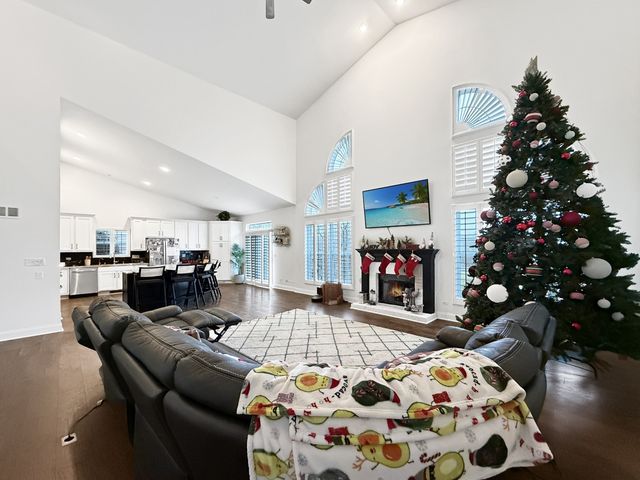 533 Nunda Trail, Crystal Lake, IL 60012