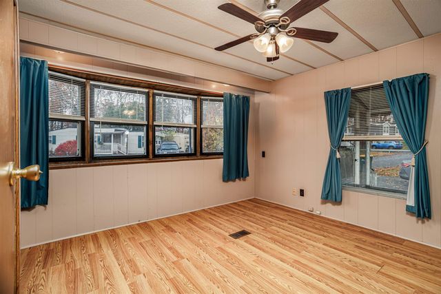 5 S Blueberry Lane, Rochester, NH 03867