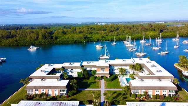 200 Greytwig Road 212, Vero Beach, FL 32963