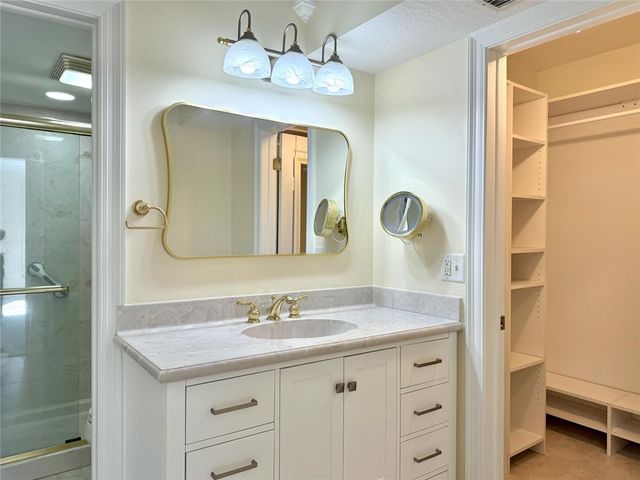 200 Greytwig Road 212, Vero Beach, FL 32963