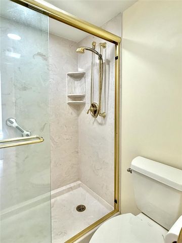 200 Greytwig Road 212, Vero Beach, FL 32963