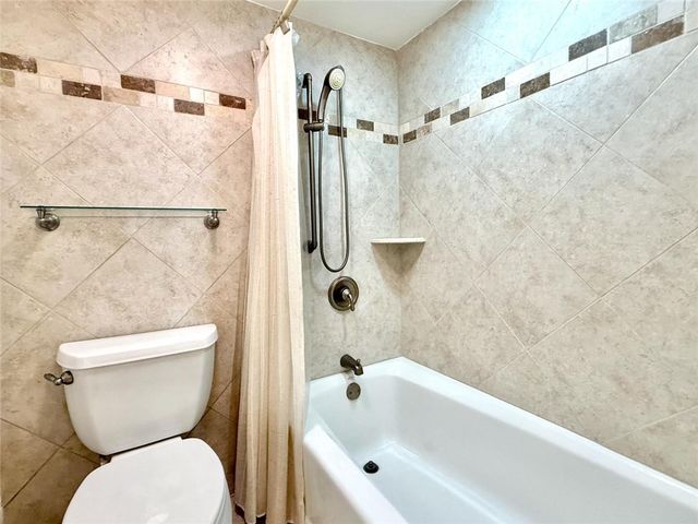 200 Greytwig Road 212, Vero Beach, FL 32963