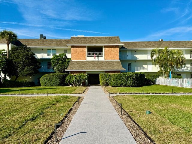 200 Greytwig Road 212, Vero Beach, FL 32963