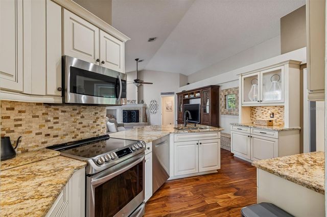 7703 NORTHAVEN PLACE, New Port Richey, FL 34655