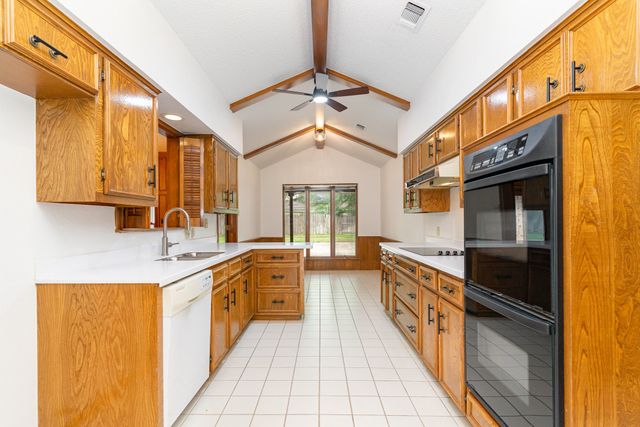 3004 Glasgow Drive, Arlington, TX 76015