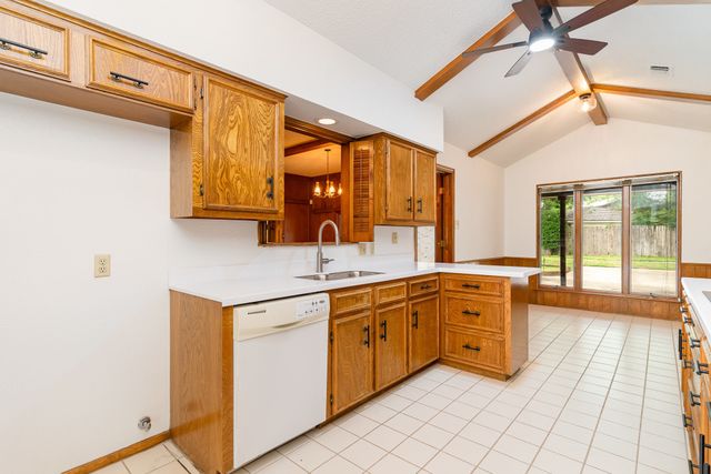 3004 Glasgow Drive, Arlington, TX 76015