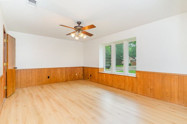 3004 Glasgow Drive, Arlington, TX 76015