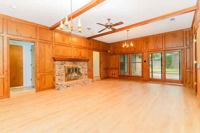 3004 Glasgow Drive, Arlington, TX 76015