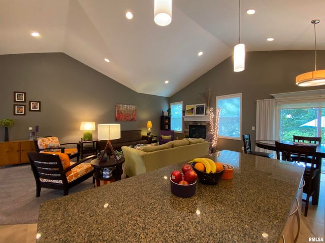 3910 W Anchor Drive, Peoria, IL 61615