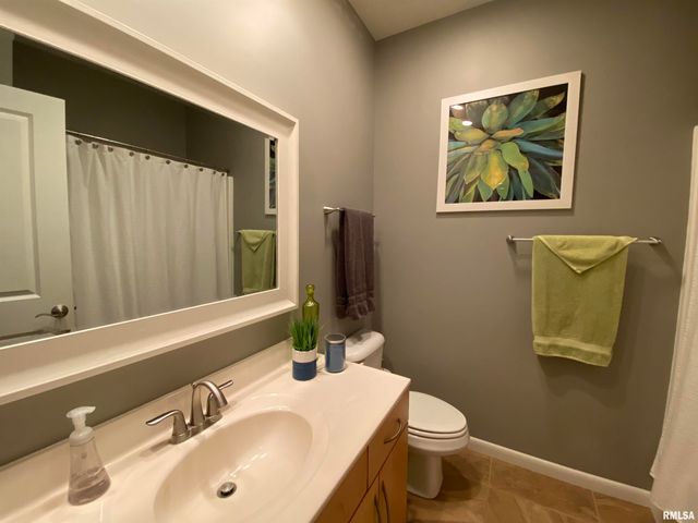 3910 W Anchor Drive, Peoria, IL 61615