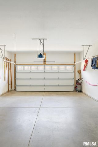 3910 W Anchor Drive, Peoria, IL 61615