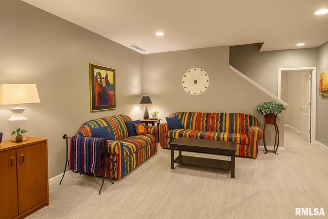 3910 W Anchor Drive, Peoria, IL 61615