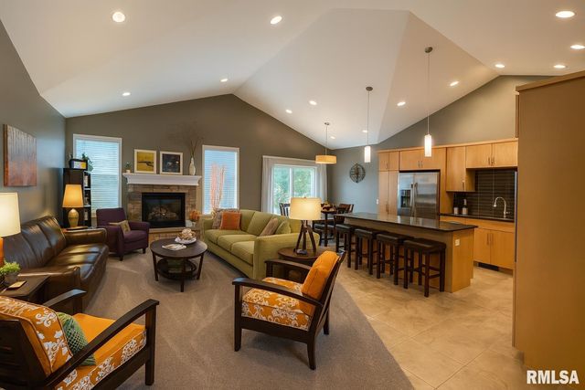 3910 W Anchor Drive, Peoria, IL 61615