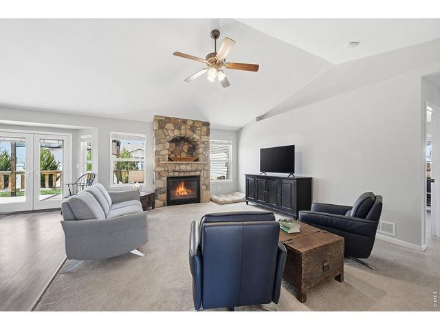 338 Hawthorne Ave, Johnstown, CO 80534
