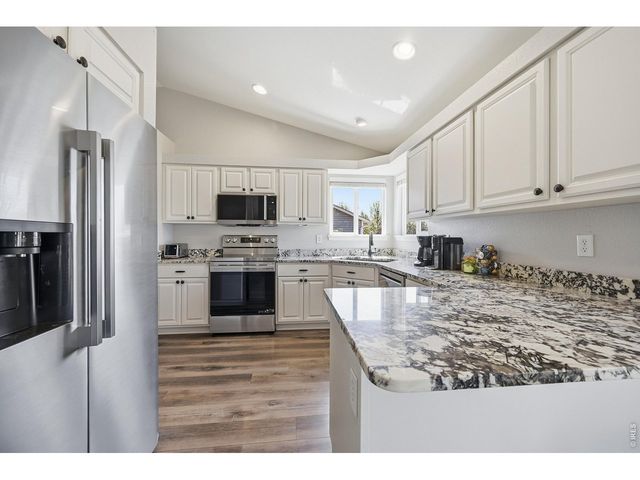 338 Hawthorne Ave, Johnstown, CO 80534
