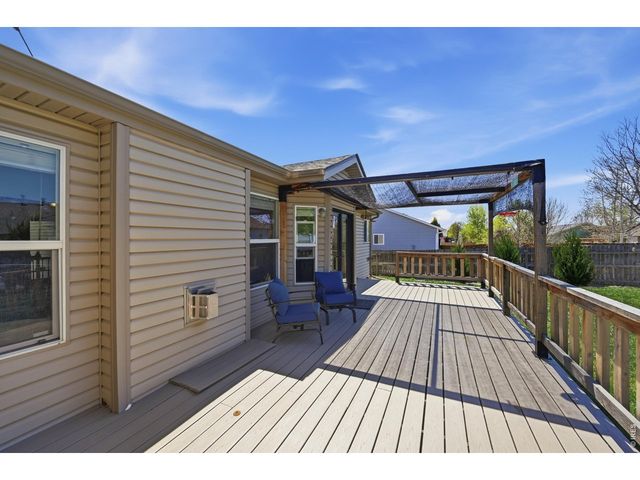 338 Hawthorne Ave, Johnstown, CO 80534