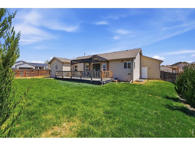338 Hawthorne Ave, Johnstown, CO 80534