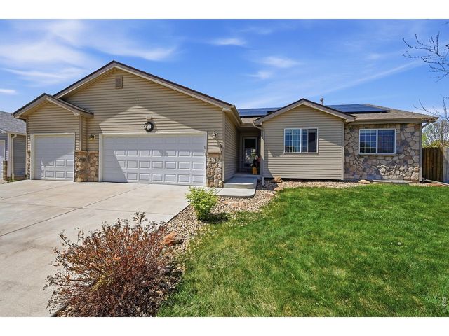 338 Hawthorne Ave, Johnstown, CO 80534