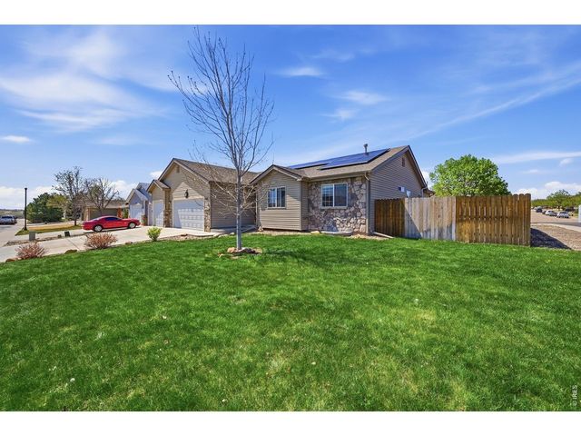 338 Hawthorne Ave, Johnstown, CO 80534