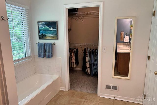 7562 Hidden Trace Drive, West Chester, OH 45069