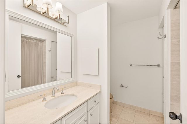4500 Ocean Dr 5A, Corpus Christi, TX 78412