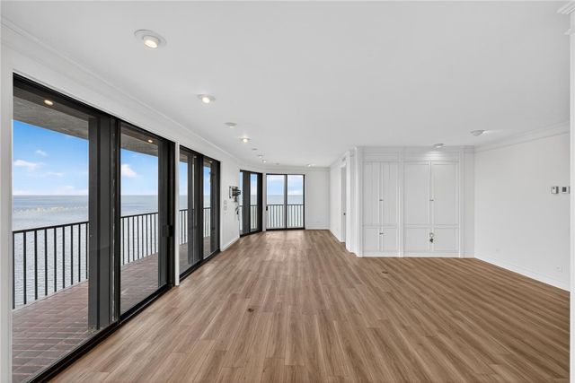4500 Ocean Dr 5A, Corpus Christi, TX 78412