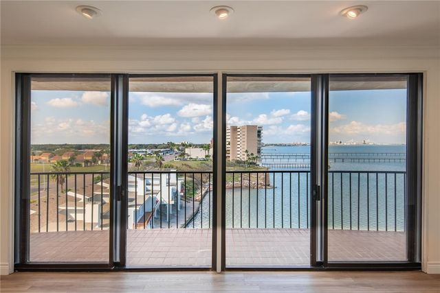 4500 Ocean Dr 5A, Corpus Christi, TX 78412