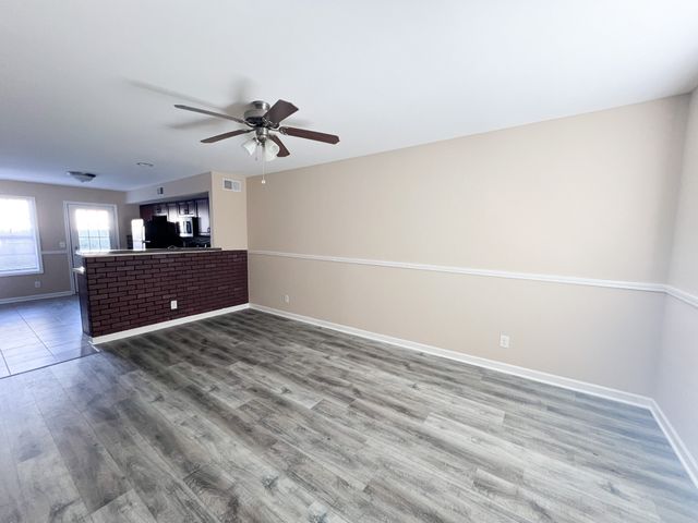 2284 McCormick Ln Apt A, Clarksville, TN 37040