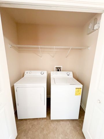 2284 McCormick Ln Apt A, Clarksville, TN 37040