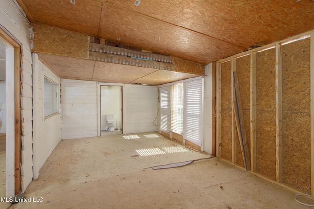 150 Pine Tree Road, Magee, MS 39111