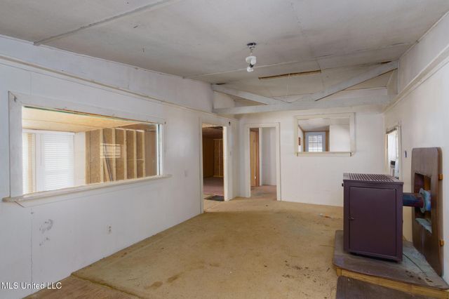 150 Pine Tree Road, Magee, MS 39111