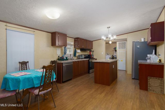 150 Pine Tree Road, Magee, MS 39111