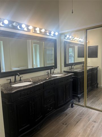 6805 Towerwood Drive, Arlington, TX 76001