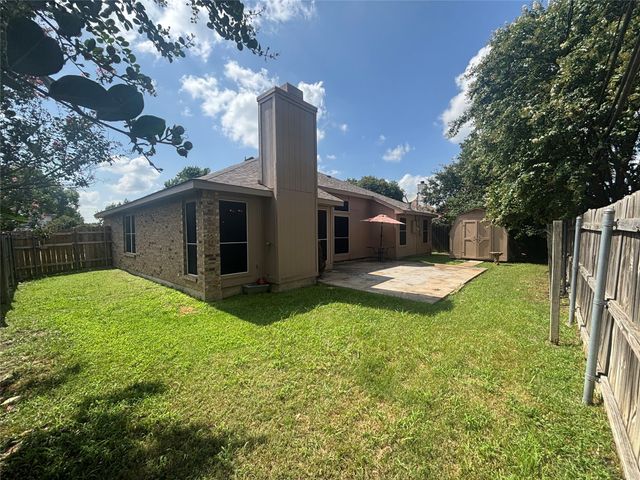 6805 Towerwood Drive, Arlington, TX 76001