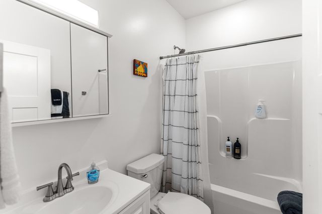 3 FYFER PL, Columbia, MO 65201