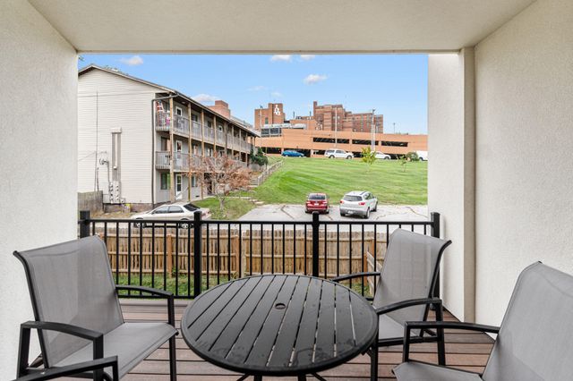 3 FYFER PL, Columbia, MO 65201