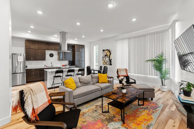 3 FYFER PL, Columbia, MO 65201