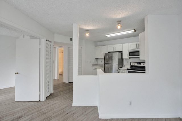 4015 W McNab Road D204, Pompano Beach, FL 33069